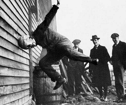 Testing-football-helmets-1912-small
